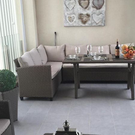Luxury Suite Apartment Торрев'єха Екстер'єр фото