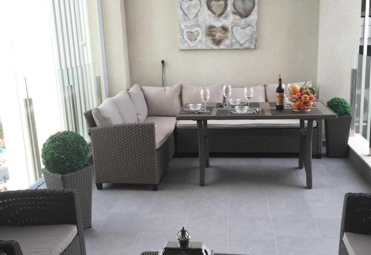 Luxury Suite Apartment Торрев'єха Екстер'єр фото